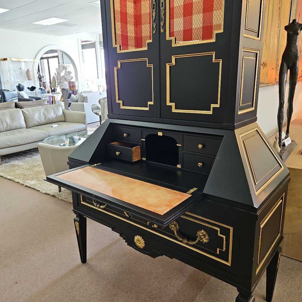 AUFFRAY Furniture Co. NYC Custom Lighting, Interior Upholstery by Colefax & Fowler of England