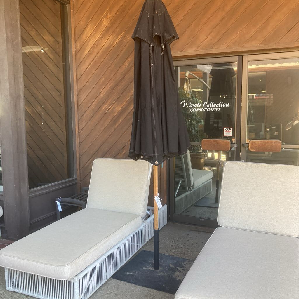 Outdoor Patio Umbrella w/Metal Base
