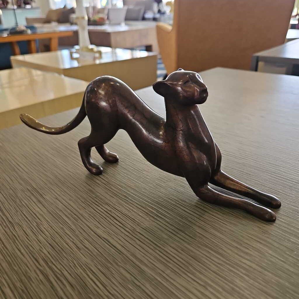 Signed Loet Vanderveen Ltd. Ed. 67/1750 Bronze Cheetah 10.5 x 2 x 4H