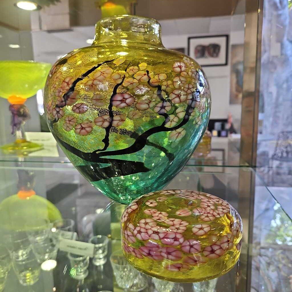 Robert Held Hand Blown Ltd. Ed.18/250 Ginger Jar w/Cherry Blossoms 8Dia 9H