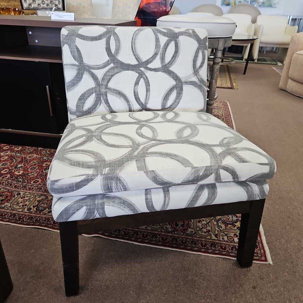 Armless Slipper Ocean Chair 26.5W 29.5D 29.5H