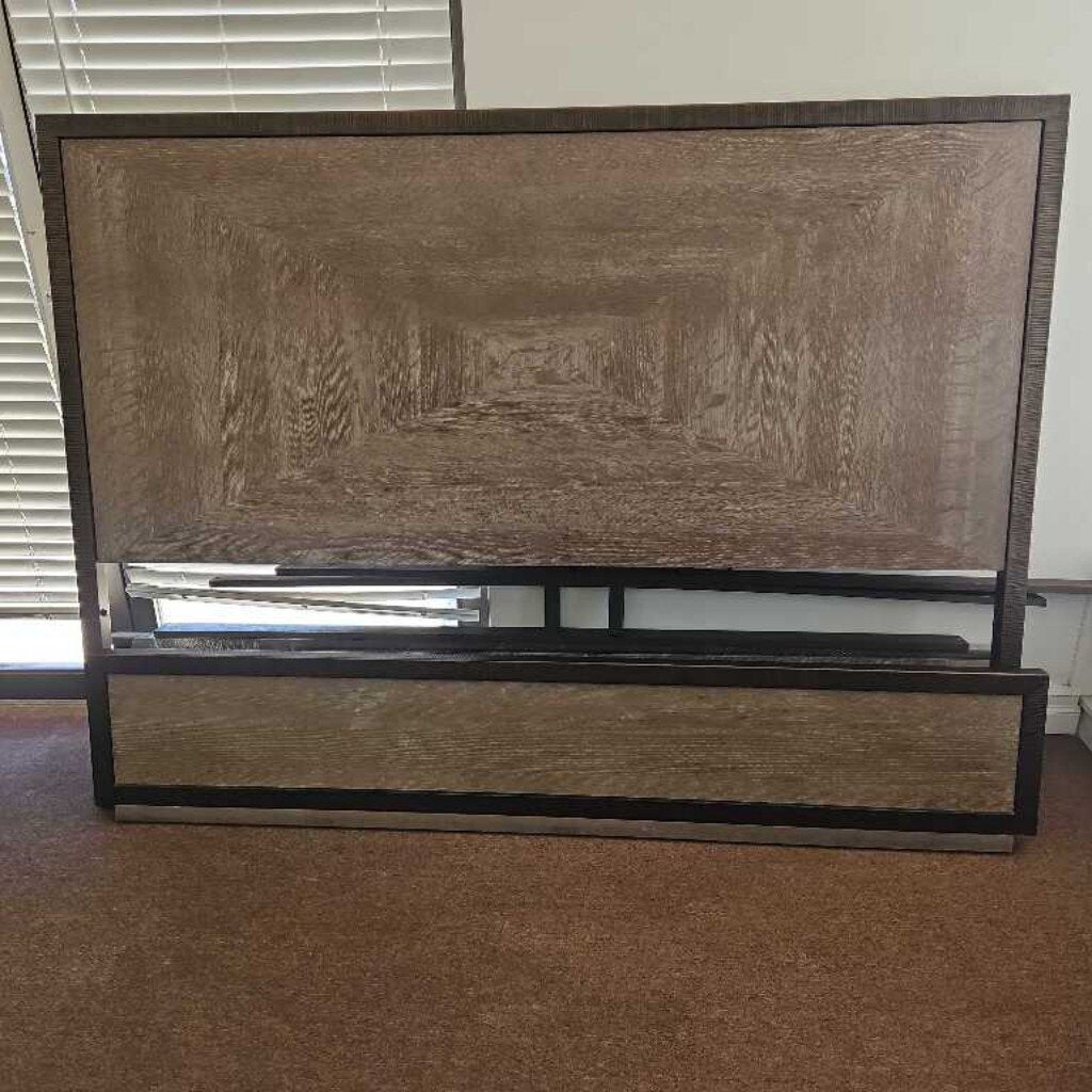 Hooker Black Framed Light Grey Wood King Size Bed 79.25W 58H