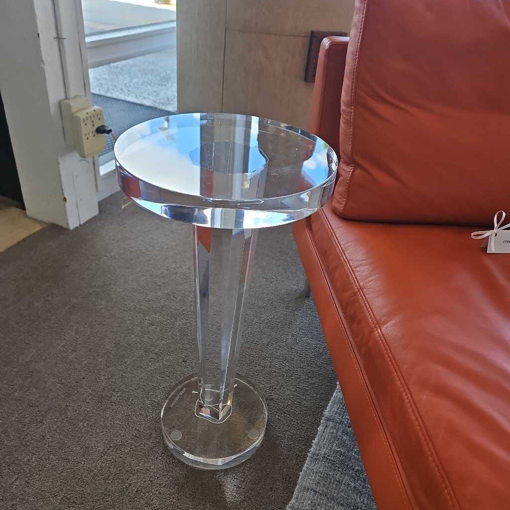 Acrylic Liora Drink Table 11Dia 22H