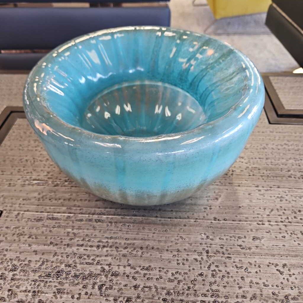 Global Views Studio A Bowl, Vibrant Blue w/Subtle Gradient Highlights 12.5 x 7H