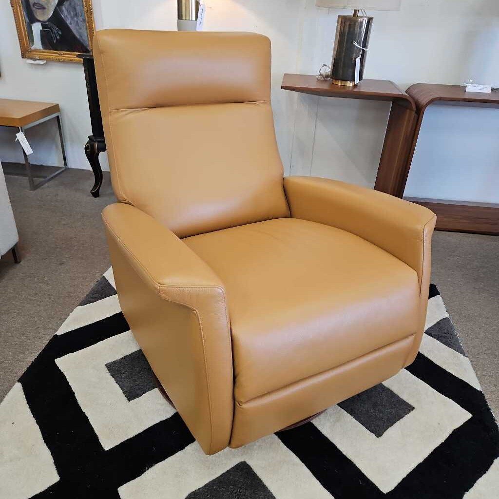 American Leather Tan Leather Recliner 33.5W 41D 39H