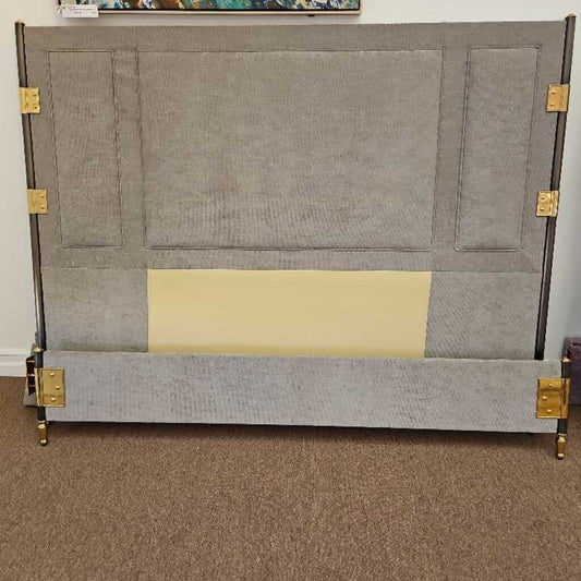 Townsend King Bed, Light Patina Bronze Finish Metal Posts w/Polished Brass Trim 76.5W 88L 59.5H