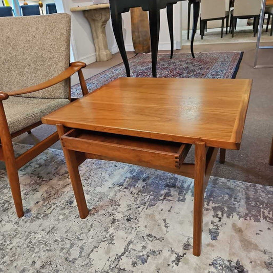 Danish Teak Side Table 27W 25.5D 18H
