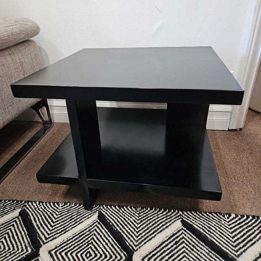 Vintage 1990's Lacquered Black Side Table w/Shelf 23.5Sq 18H