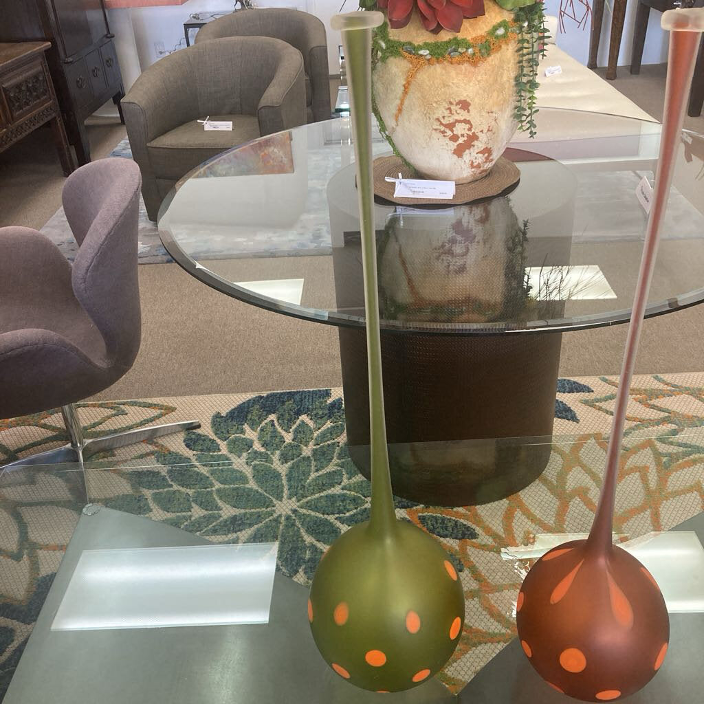 Signed Robert Wynne Hand-Blown, Polka-Dot Art Glass, Bulbous w/Long Neck Vase 29.5H