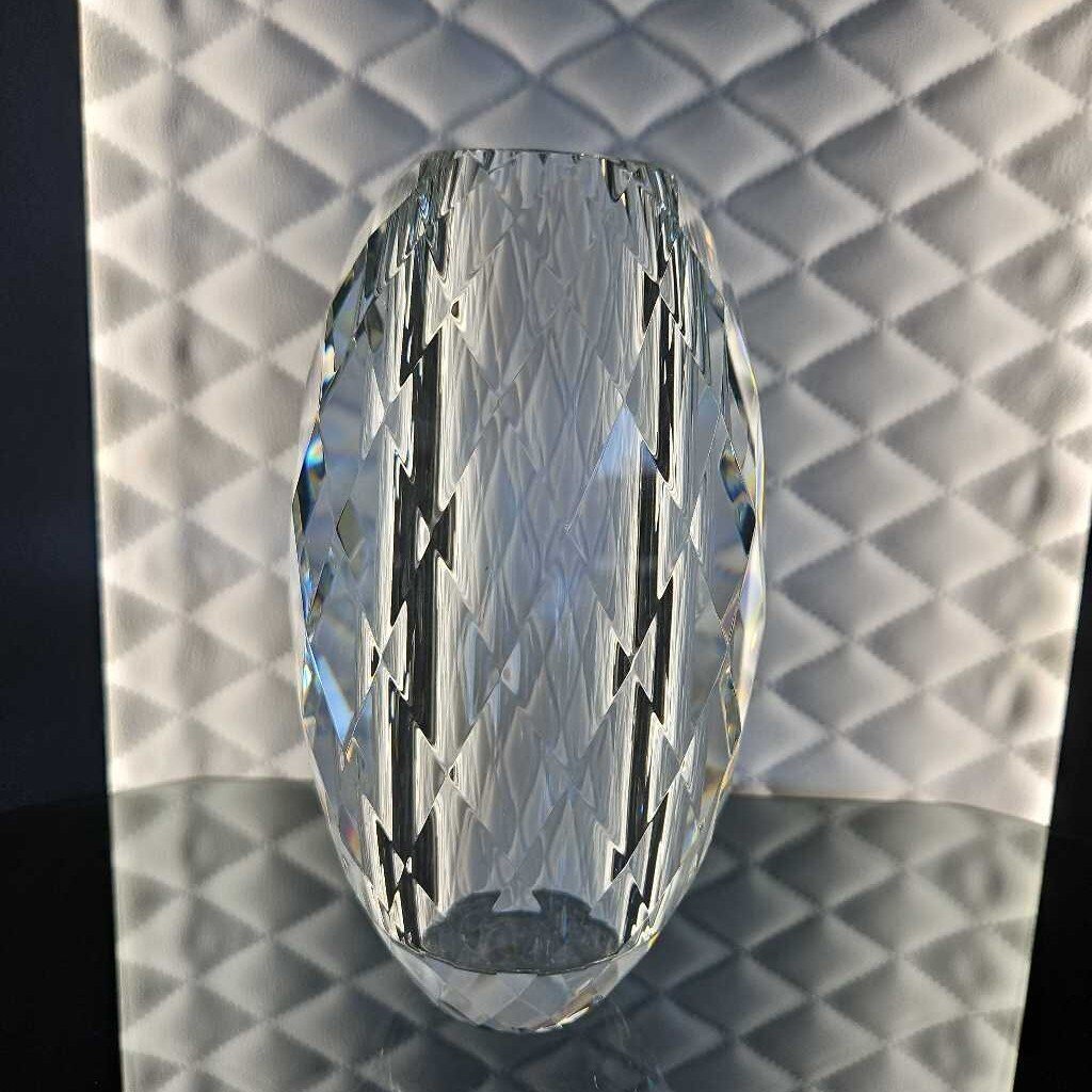 Veritas Egg Shaped Multi-Faceted Crystal Vase 4.5Dia 7.75H