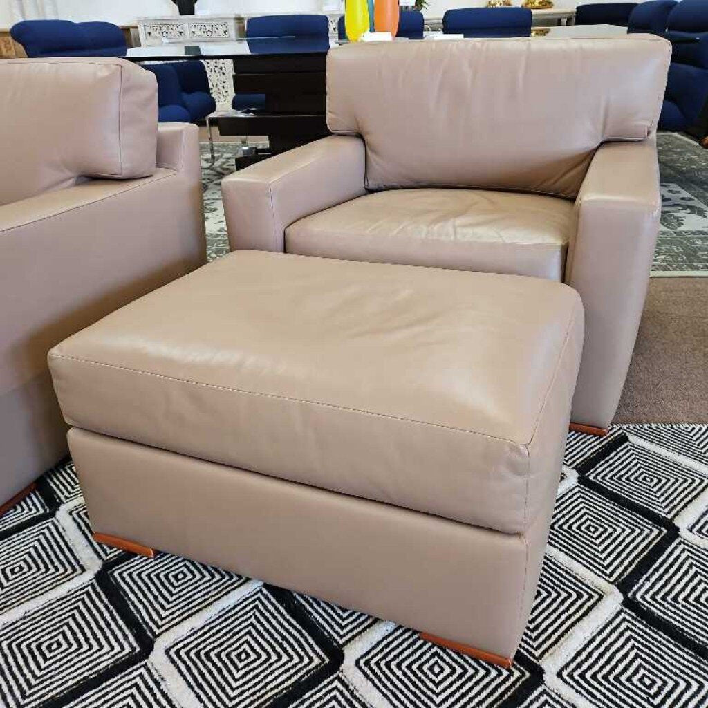 Martin Brattrud Tan Leather Lounge Chair w/Ottoman 37.5W 35D 25H