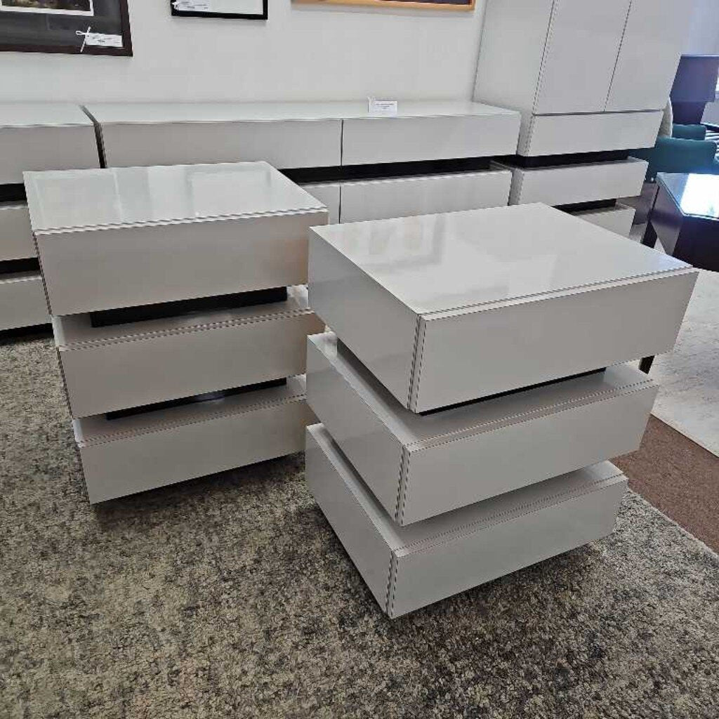 In the Style of Milo Baughman Bedside Chests, PAIR 24W 18D 30H