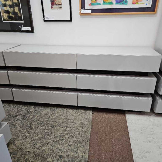 In the Style of Milo Baughman 6-Drawer Dresser 70W 18D 30H