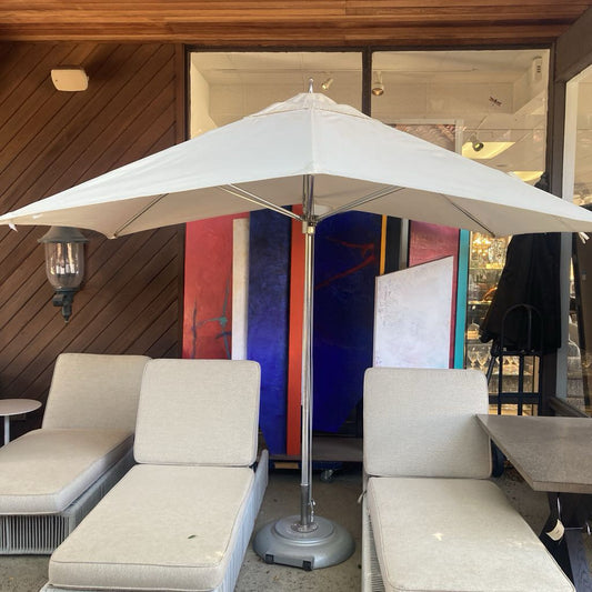 Tuuci Patio Umbrella, Wht. Rectangular Shd. 108" x 71" x 105"H